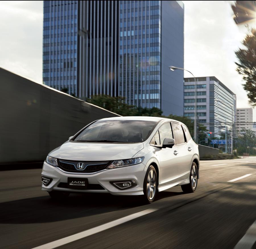  Honda Jade Hybrid 2015 года  (фото 5 из 30)